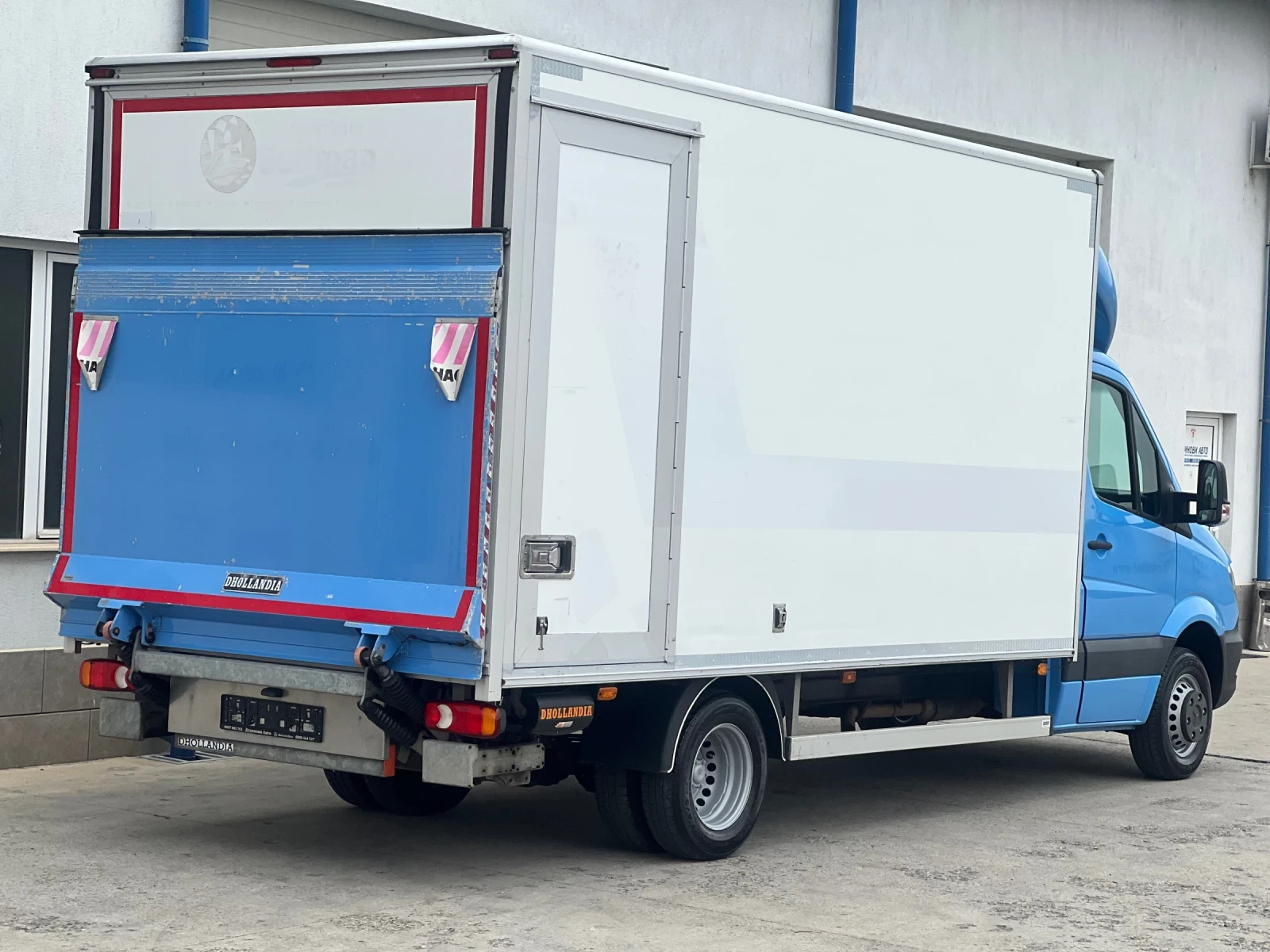 Mercedes-Benz Sprinter 516 248 000км! / Фургон с падащ борд 1т. / Климатроник - изображение 8