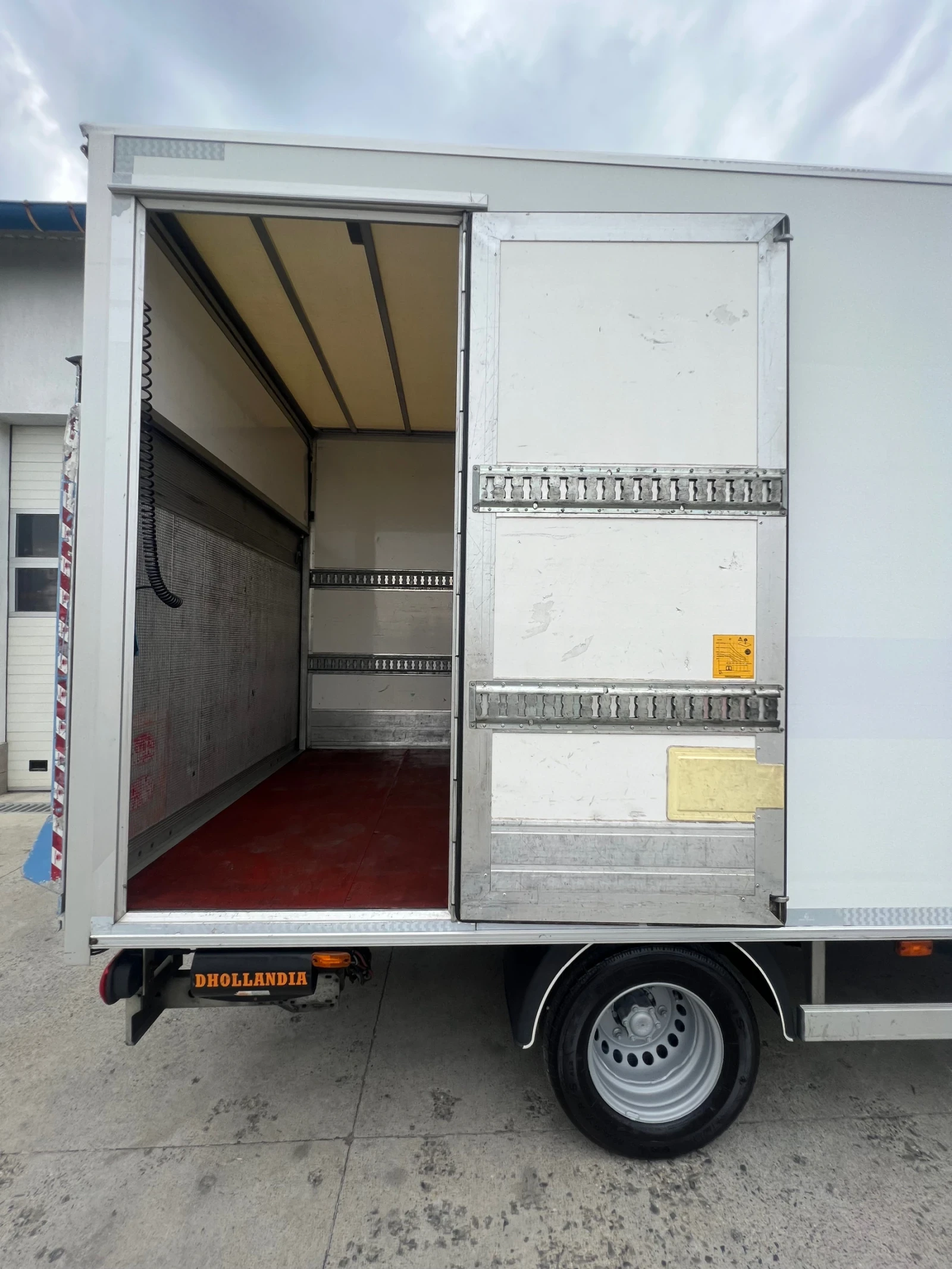 Mercedes-Benz Sprinter 516 248 000км! / Фургон с падащ борд 1т. / Климатроник - изображение 10