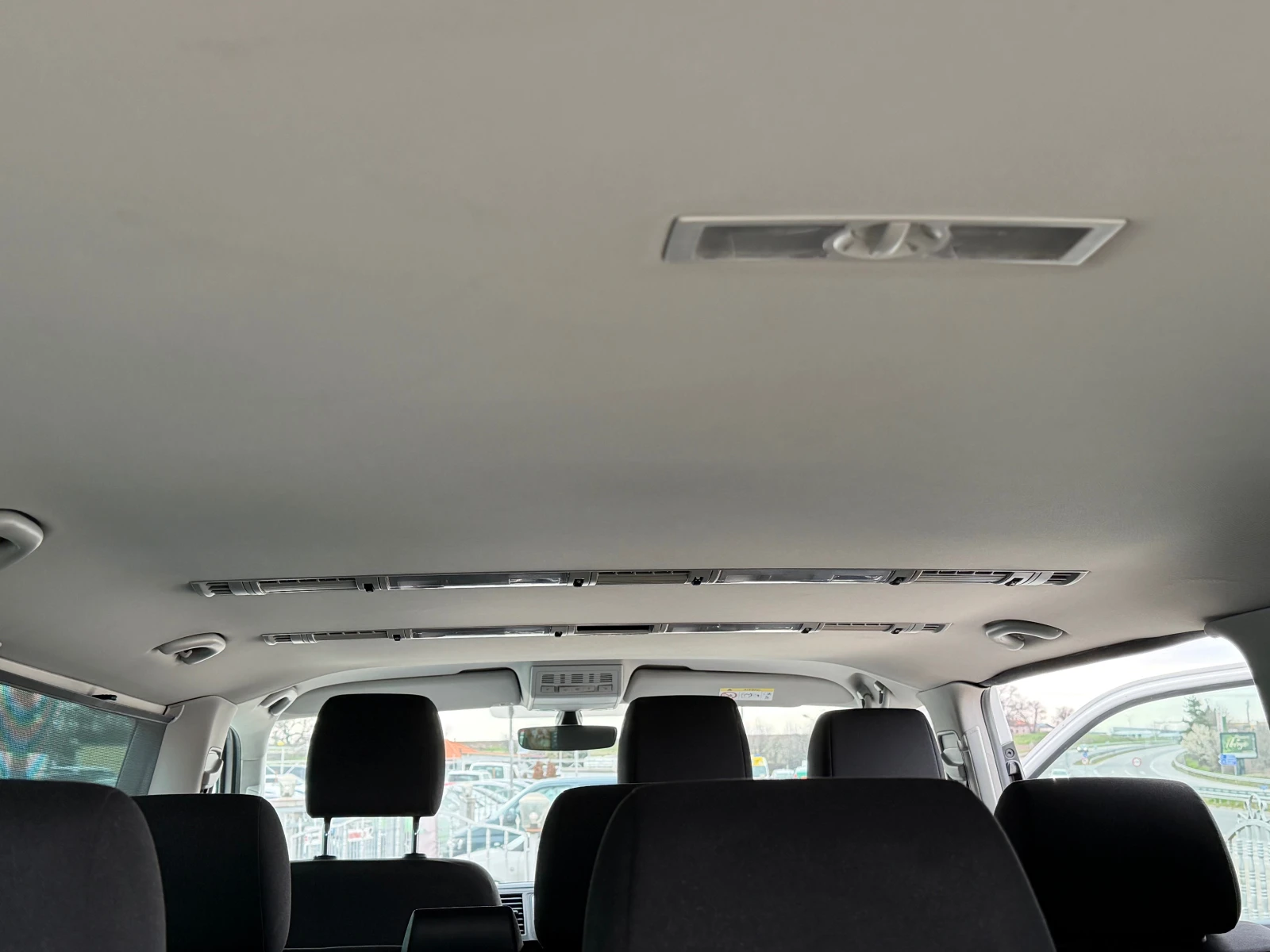 VW Caravelle 2.0TDI/4-MOTION/BUSINESS EDITION/ЕЛ.ВРАТА, снимка 16 - Бусове и автобуси - 53925484