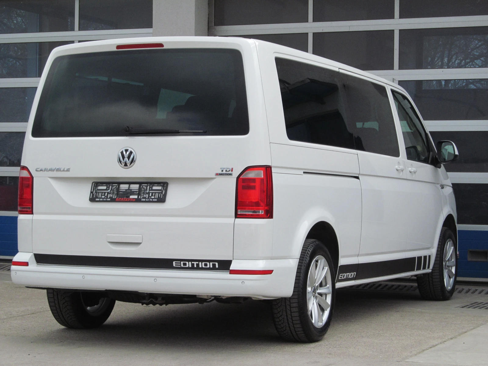 VW Caravelle 2.0TDI/4-MOTION/BUSINESS EDITION/ЕЛ.ВРАТА, снимка 4 - Бусове и автобуси - 53925484