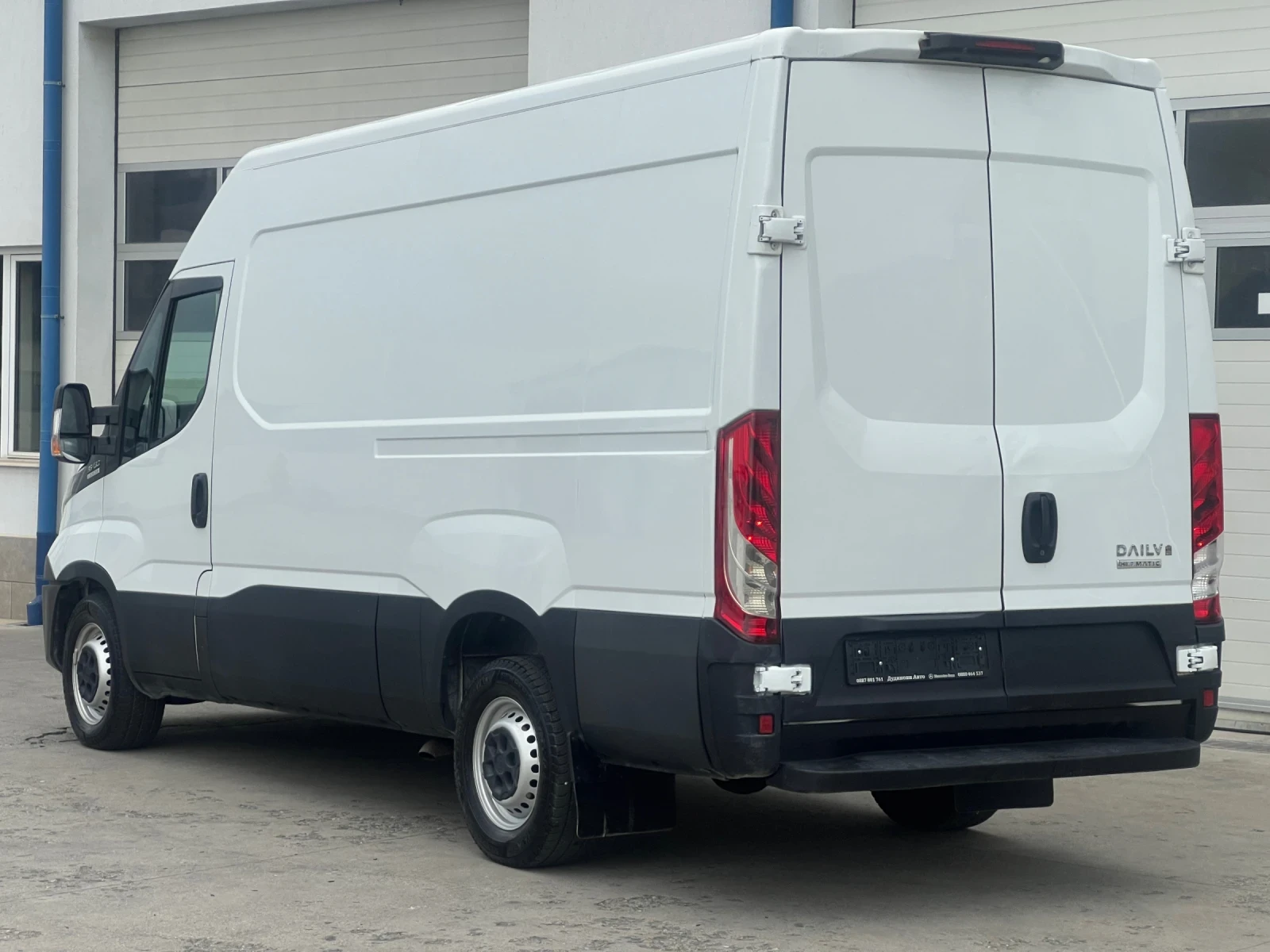 Iveco Daily Hi-Matic / Климатроник / 2 броя, снимка 5 - Бусове и автобуси - 55902020