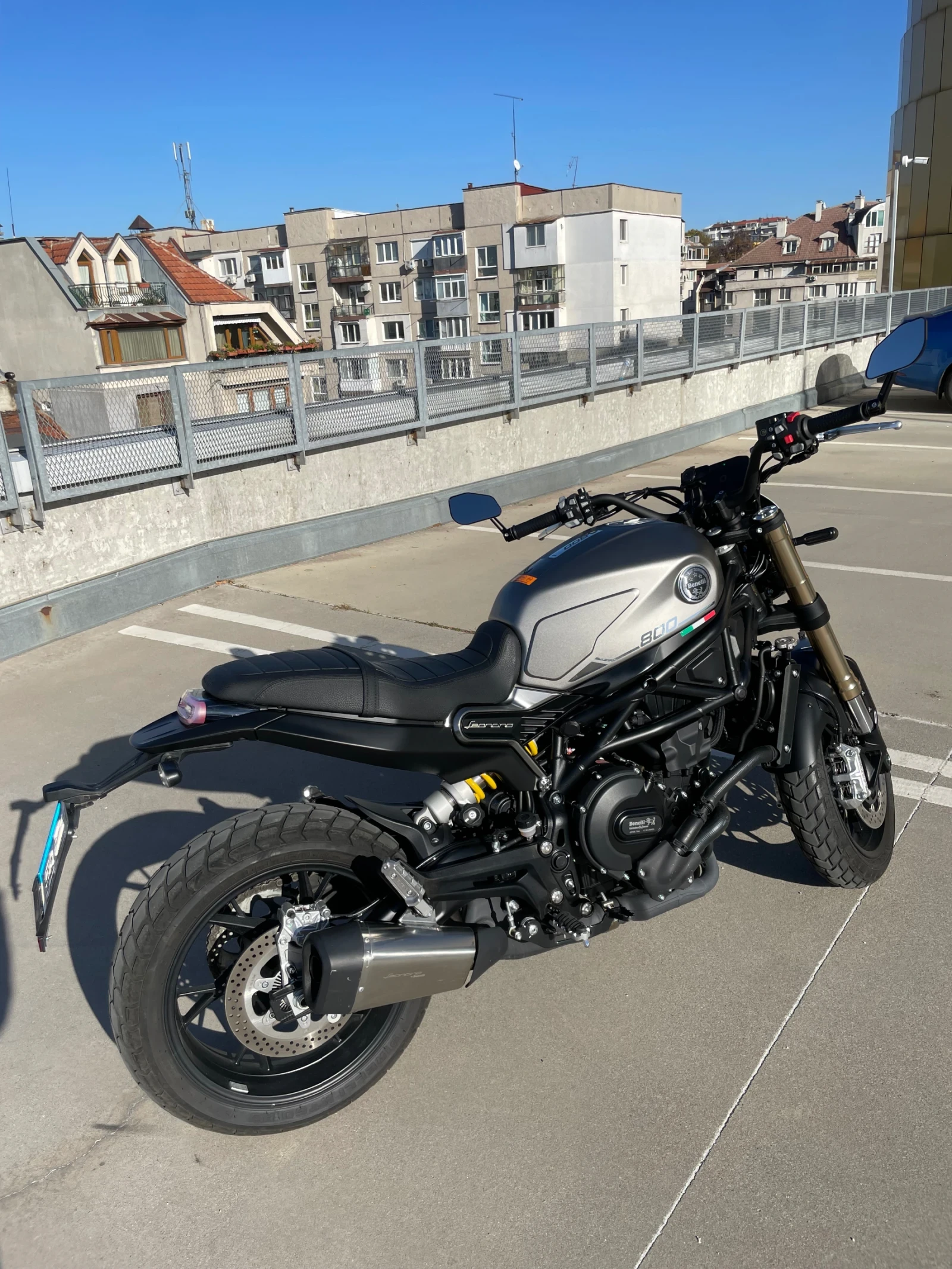 Benelli Cafe Racer Leoncino | Mobile.bg   1