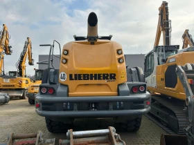 Челен товарач Liebherr L580, снимка 3