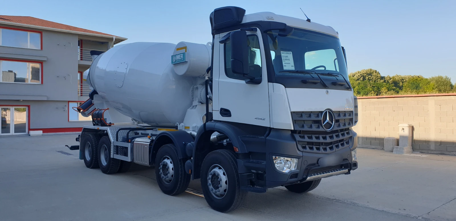 Бетон миксер Mercedes Arocs  4142 - изображение 6