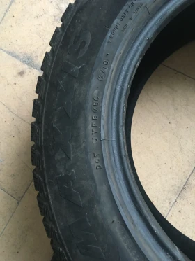 Гуми Зимни 235/65R17, снимка 4