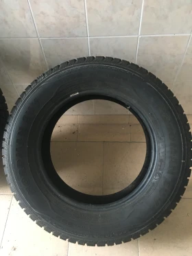 Гуми Зимни 235/65R17, снимка 10