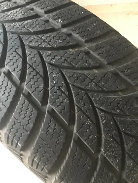 Гуми Зимни 235/65R17, снимка 5