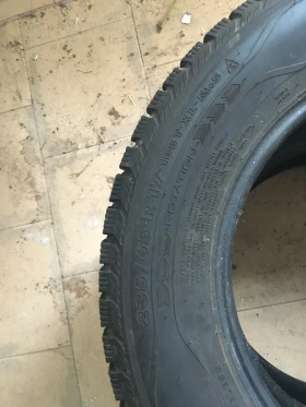 Гуми Зимни 235/65R17, снимка 9
