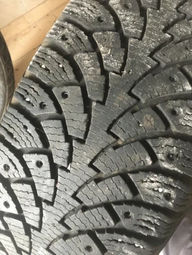 Гуми Зимни 235/65R17, снимка 1