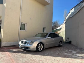 Mercedes-Benz E 320, снимка 1