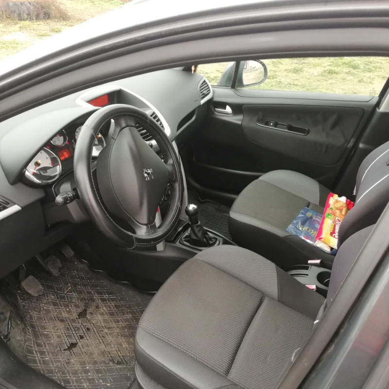 Peugeot 207, снимка 6 - Автомобили и джипове - 42870825