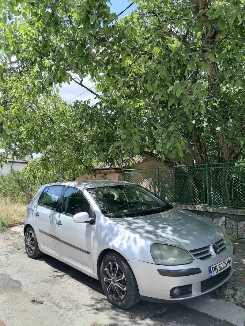 VW Golf, снимка 1 - Автомобили и джипове - 46893618