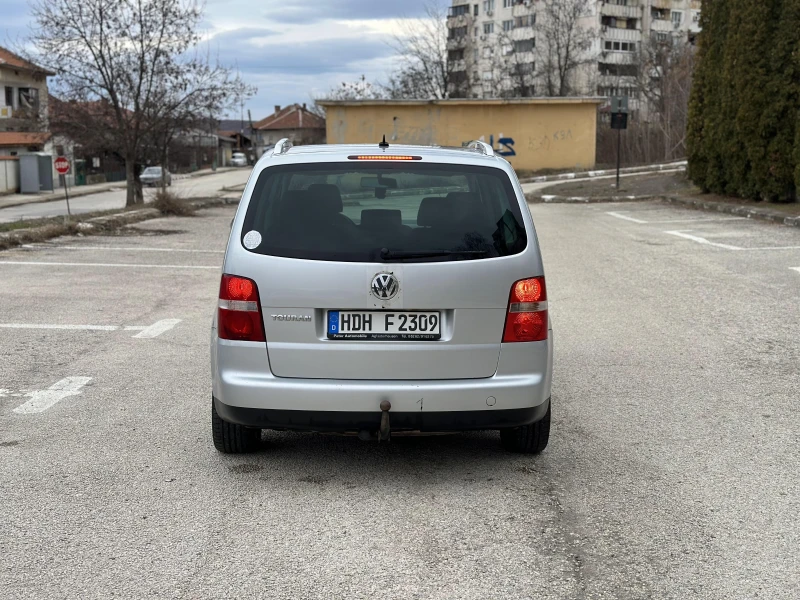 VW Touran 1.9TDI, снимка 4 - Автомобили и джипове - 48541086