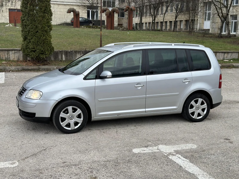 VW Touran 1.9TDI, снимка 2 - Автомобили и джипове - 48541086