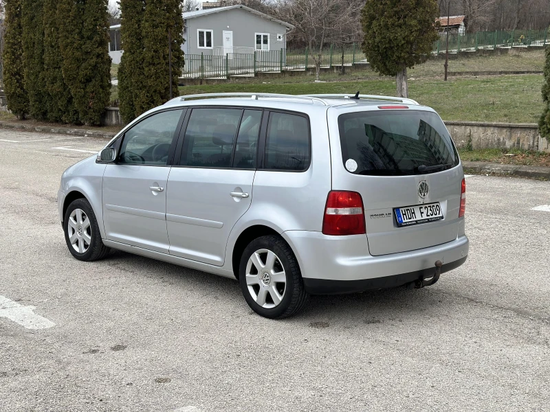 VW Touran 1.9TDI, снимка 3 - Автомобили и джипове - 48541086