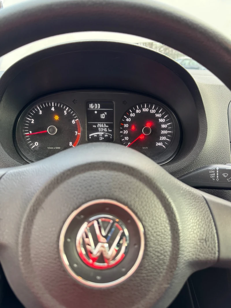 VW Polo, снимка 10 - Автомобили и джипове - 48550496