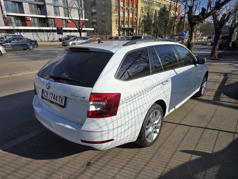 Skoda Octavia 2.0TDI Automatic, снимка 4 - Автомобили и джипове - 48753744