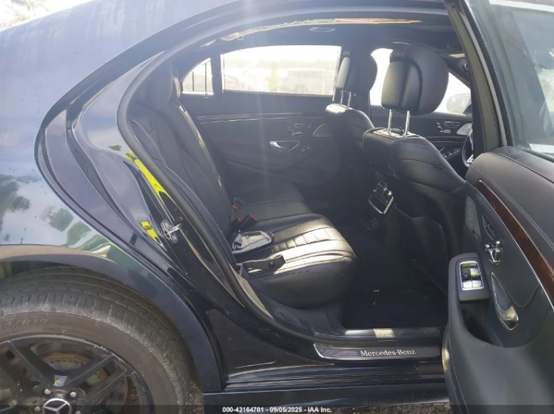 Mercedes-Benz S 560 4.0L V-8 DI, DOHC, VVT, TURBO, 463HP All Wheel, снимка 15 - Автомобили и джипове - 51666889