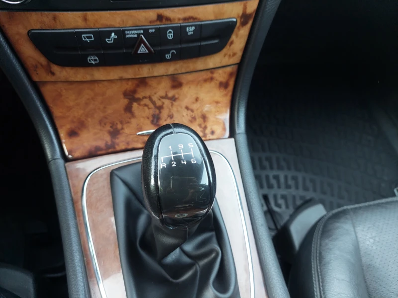 Mercedes-Benz E 220 CDI 150ps 6ck OM646, снимка 11 - Автомобили и джипове - 51836254