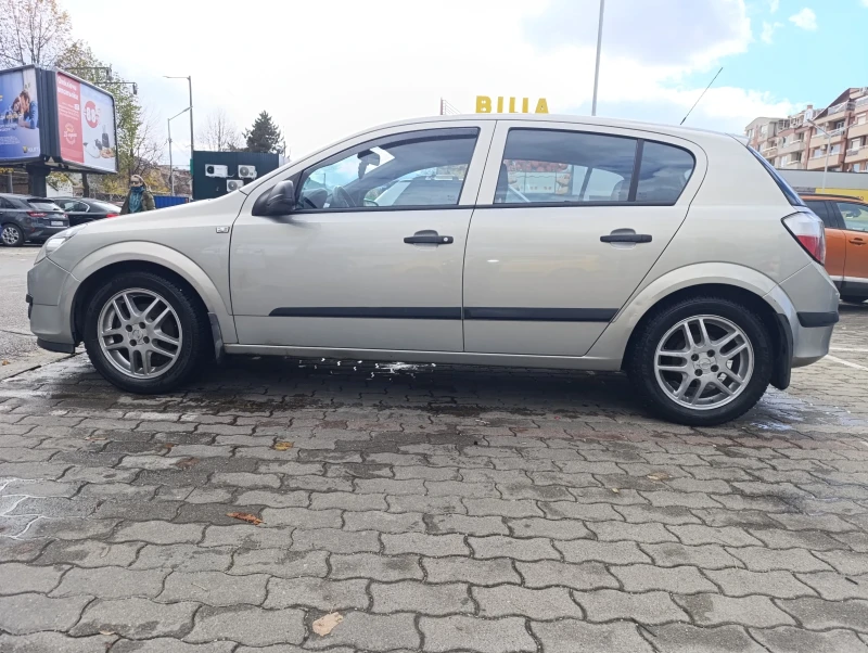 Opel Astra, снимка 2 - Автомобили и джипове - 52505043