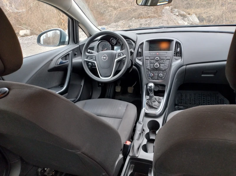 Opel Astra J 1.6 LPG, снимка 10 - Автомобили и джипове - 52680711