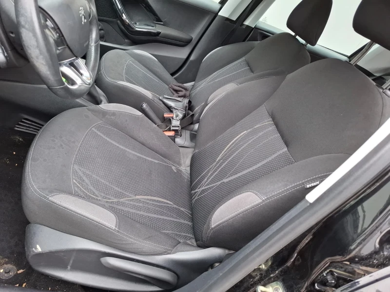 Peugeot 208 1.4Hdi, снимка 9 - Автомобили и джипове - 53405623