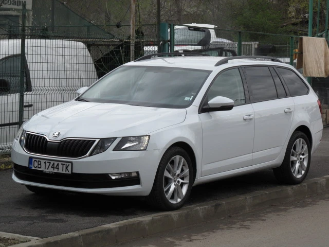 Skoda Octavia 2.0TDI Automatic, снимка 1 - Автомобили и джипове - 48753744