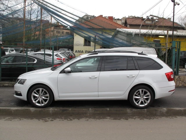 Skoda Octavia 2.0TDI Automatic, снимка 5 - Автомобили и джипове - 48753744