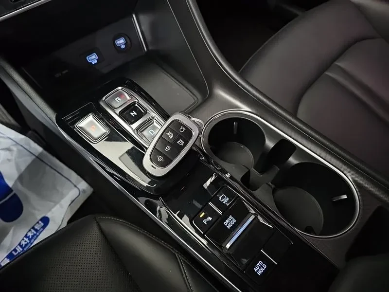 Hyundai Sonata 2.0 Premium, снимка 8 - Автомобили и джипове - 55938227