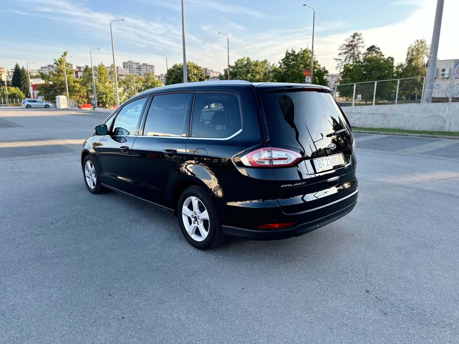 Ford Galaxy 2.0 TDCI Titanium - изображение 3