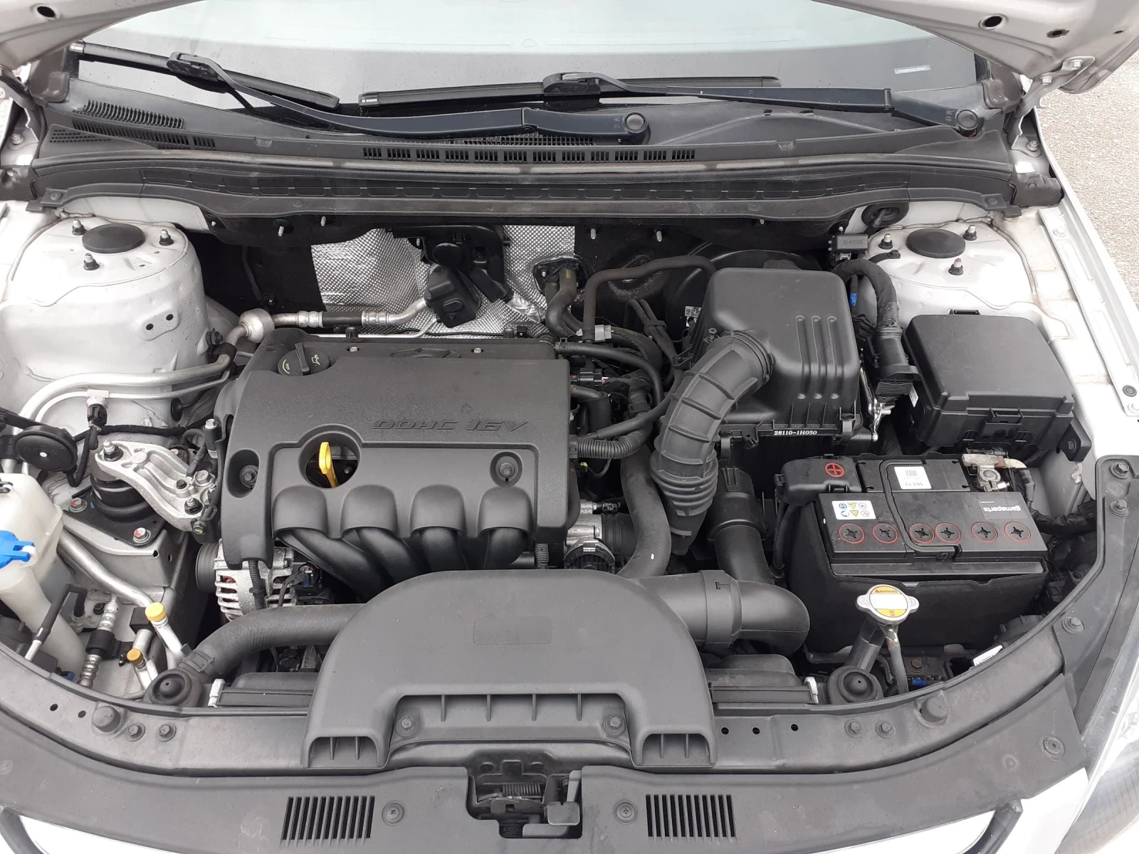 Hyundai I30 1.6 PREMIUM EDITION като нова  - изображение 10