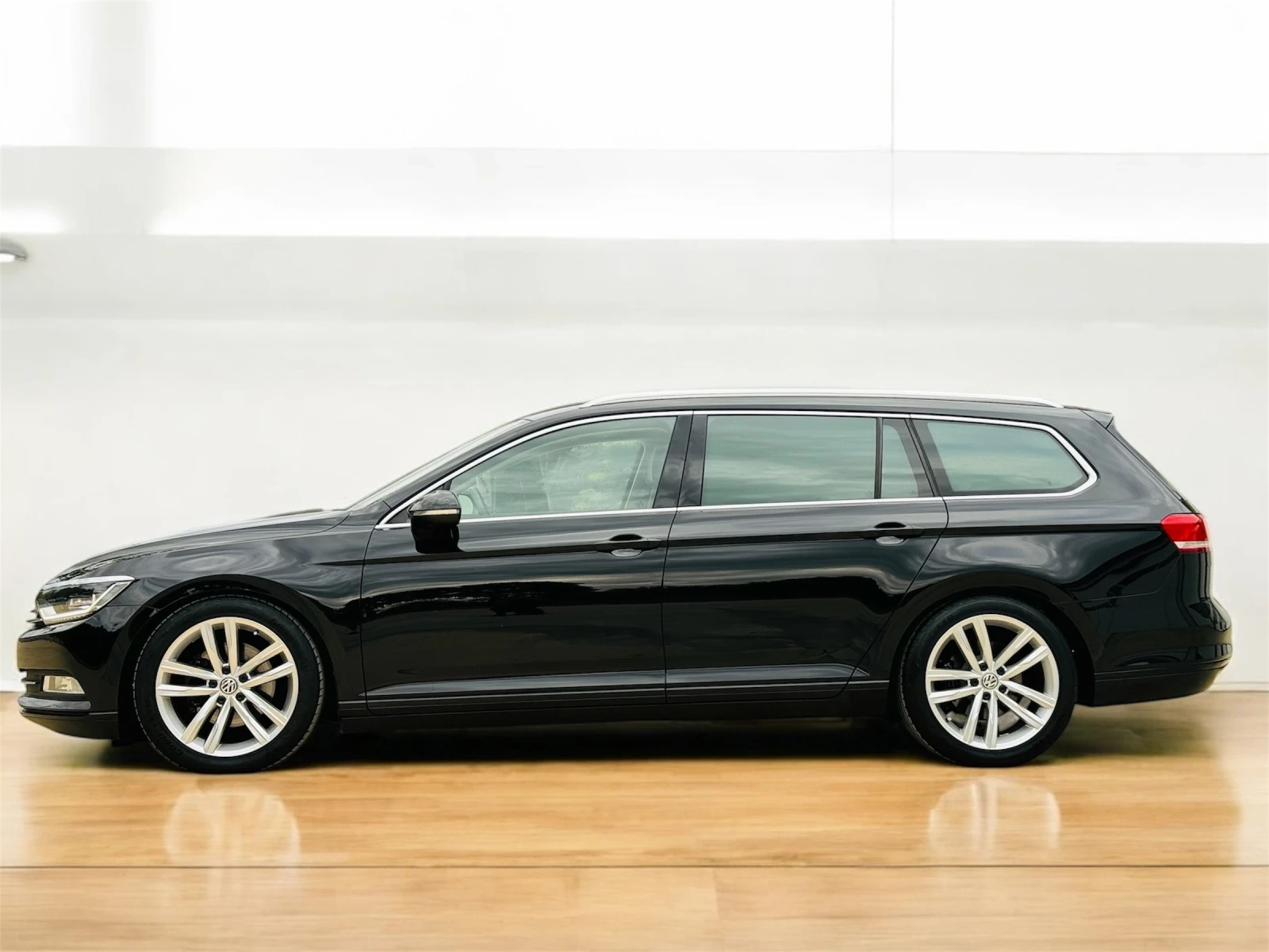 VW Passat * HIGHLINE* DSG* LED* FULL*  - изображение 4
