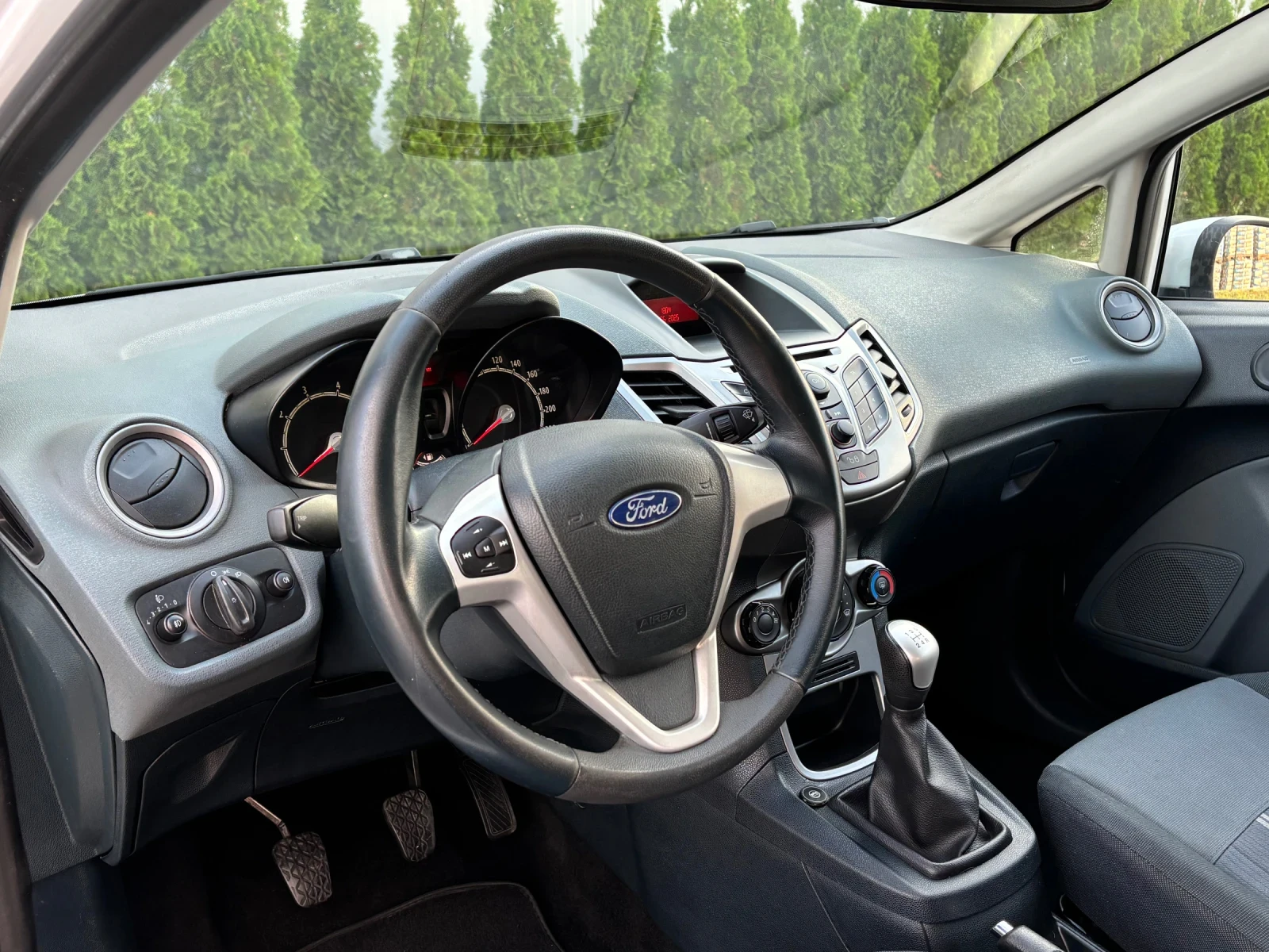 Ford Fiesta ST LINE 1.2 БЕНЗИН/ГАЗ ИТАЛИЯ - изображение 9