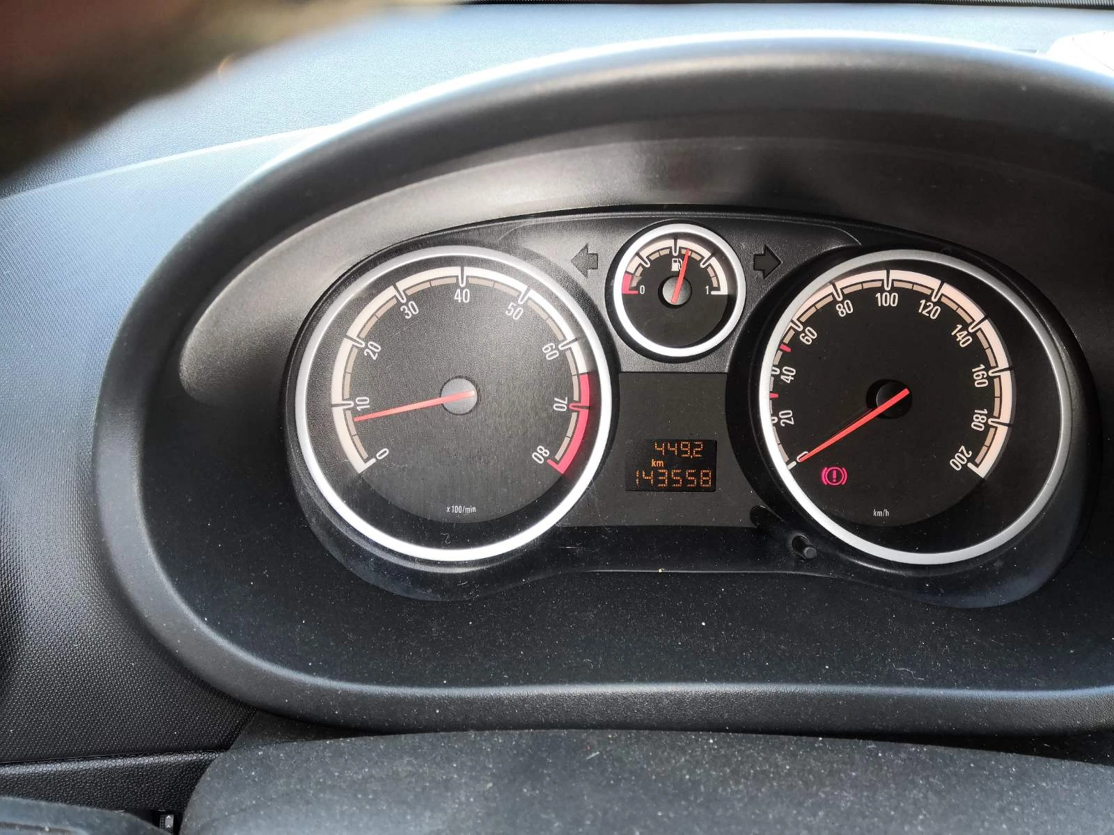 Opel Corsa D | Mobile.bg   12