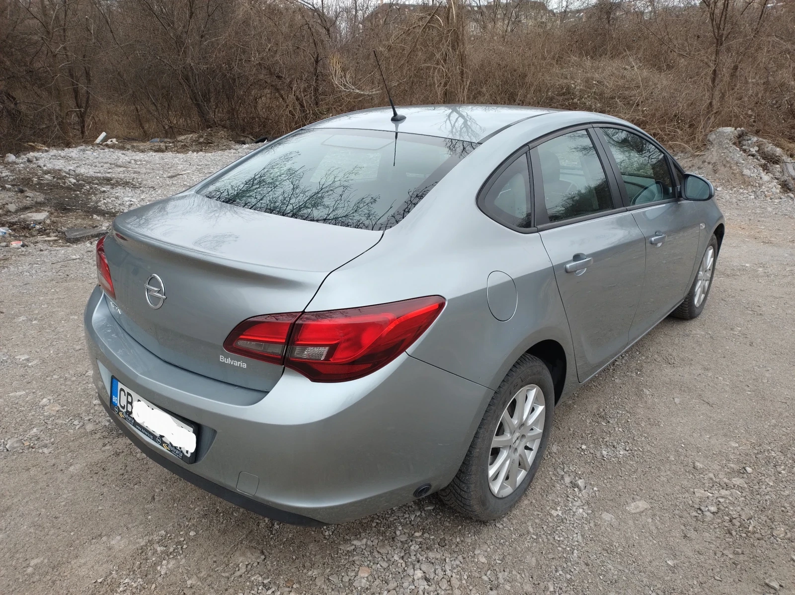 Opel Astra J 1.6 LPG - изображение 2