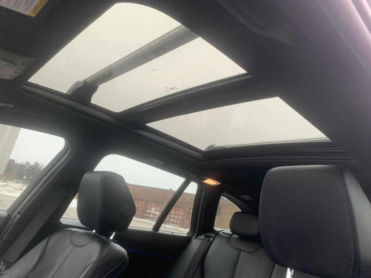 BMW 330 330i xDrive  CARFAX | Mobile.bg � ����������� 11