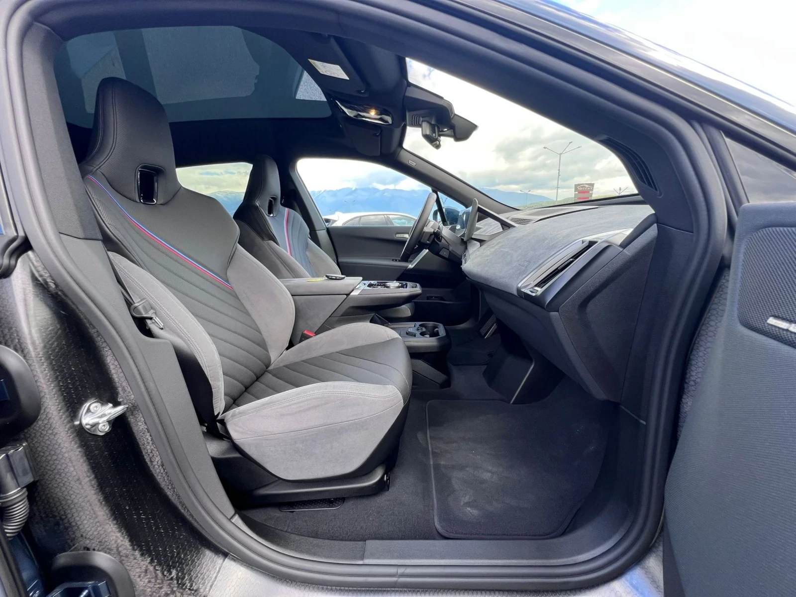 BMW iX 60, снимка 8 - Автомобили и джипове - 53757704