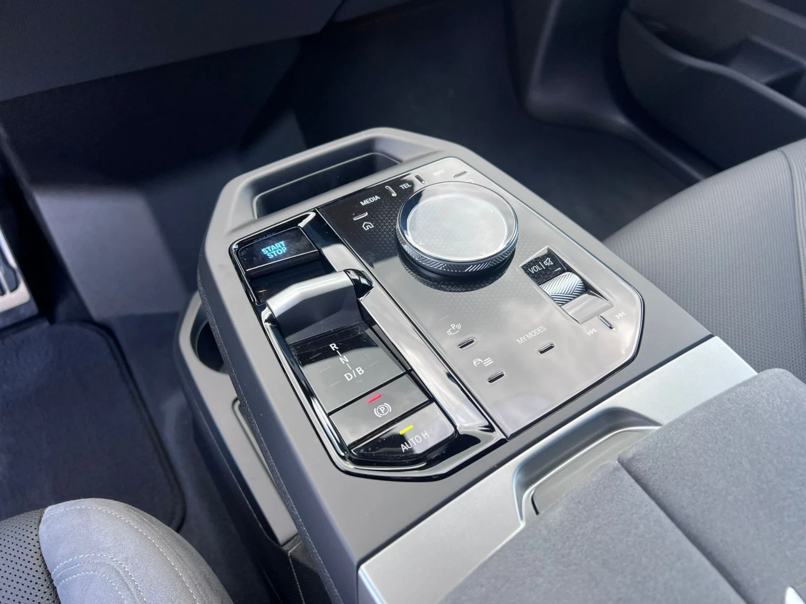 BMW iX 60, снимка 16 - Автомобили и джипове - 53757704