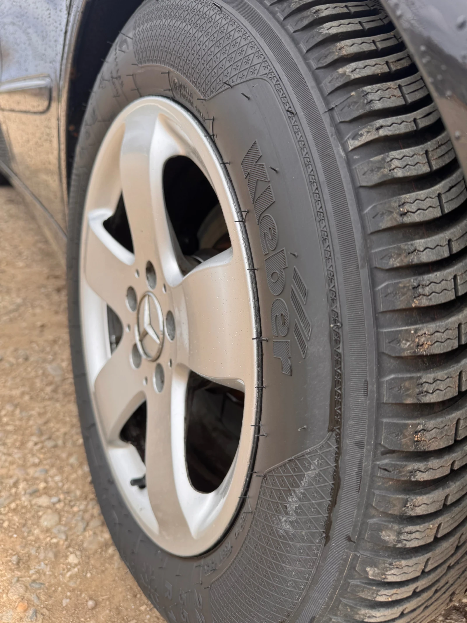 Mercedes-Benz E 270 CDI, снимка 5 - Автомобили и джипове - 53901120