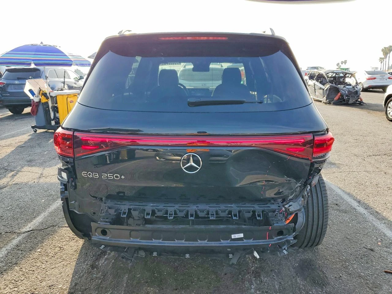 Mercedes-Benz EQB 250+ SUV, снимка 6 - Автомобили и джипове - 54169430