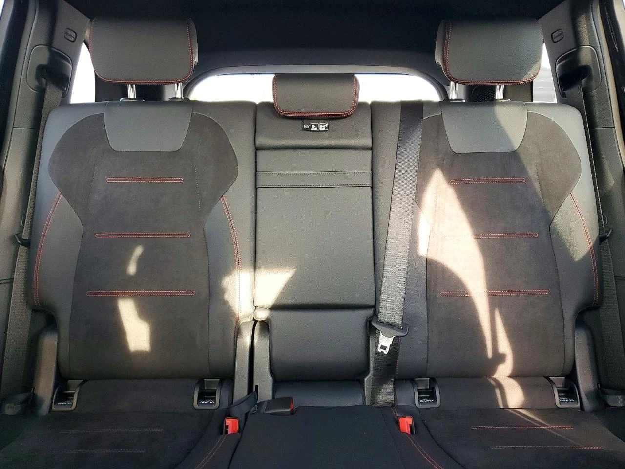 Mercedes-Benz EQB 250+ SUV, снимка 10 - Автомобили и джипове - 54169430