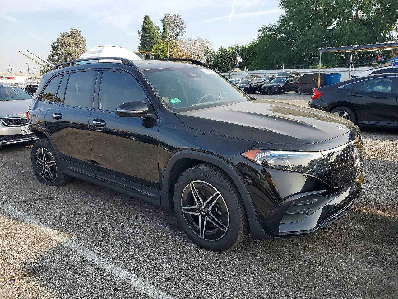 Mercedes-Benz EQB 250+ SUV, снимка 4 - Автомобили и джипове - 54169430