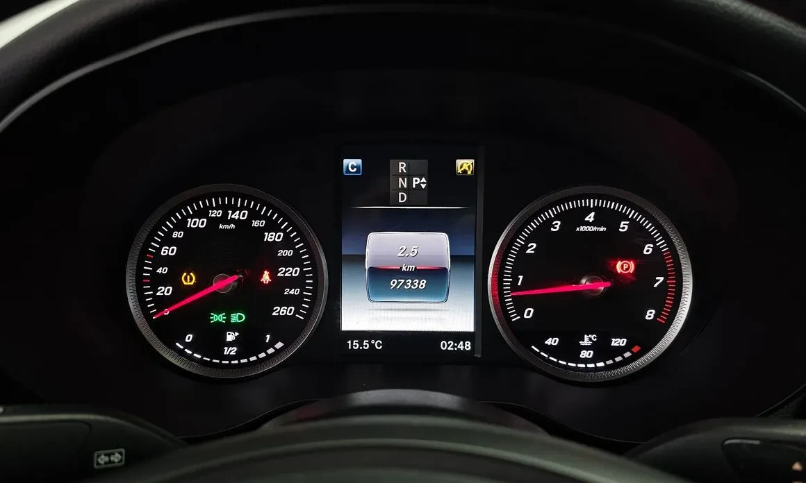 Mercedes-Benz C 200 2.0i 184hp, снимка 8 - Автомобили и джипове - 54293980