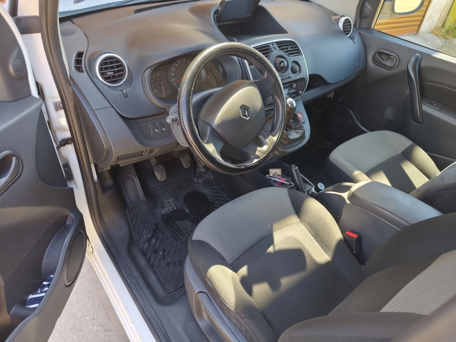 Renault Kangoo, снимка 4 - Автомобили и джипове - 54317999