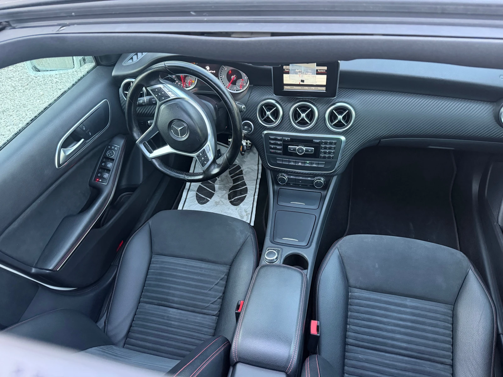 Mercedes-Benz A 180 d AMG FULL PANORAMA, снимка 8 - Автомобили и джипове - 54362079