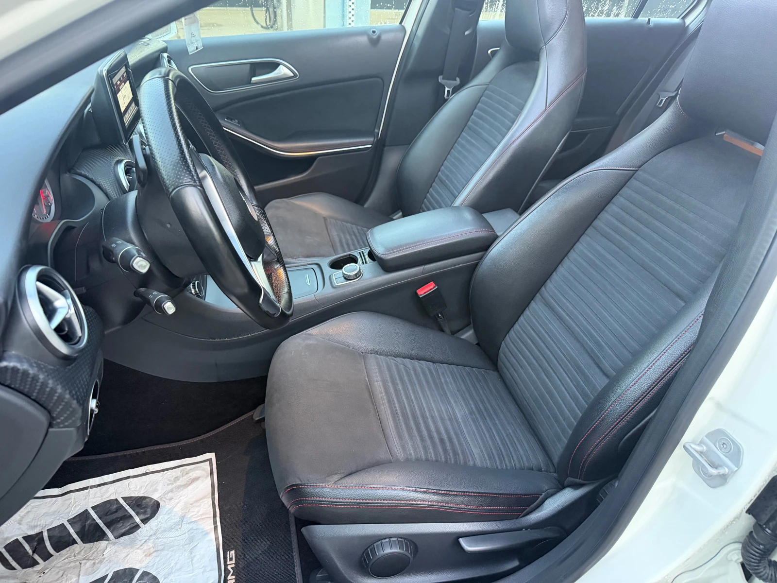 Mercedes-Benz A 180 d AMG FULL PANORAMA, снимка 11 - Автомобили и джипове - 54362079