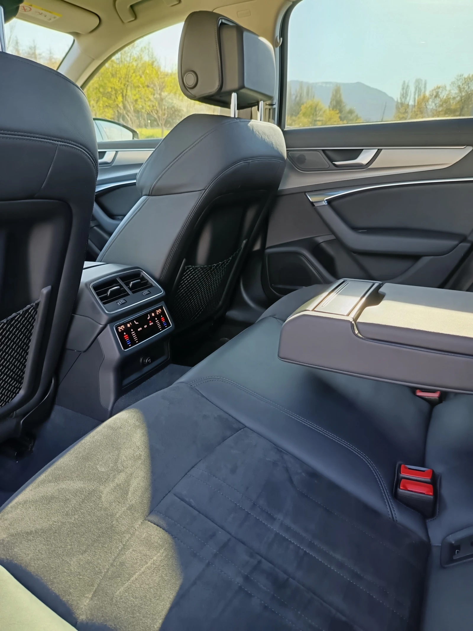 Audi A6 Limo/45TDI/Quattro/Hybrid/Air/Matrix/Alcantara , снимка 12 - Автомобили и джипове - 54379955