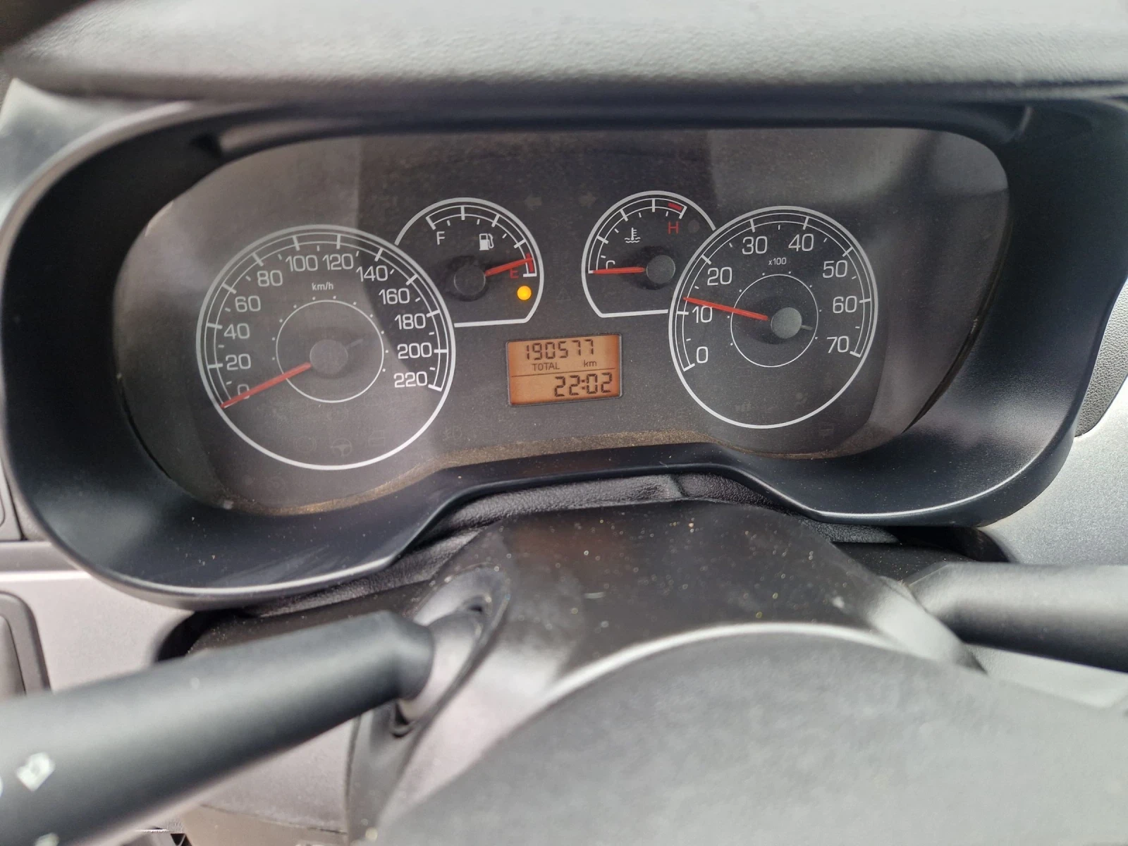 Fiat Punto 1.2i  70ps.LPG VAN 1+ 1 ITALIA , снимка 13 - Автомобили и джипове - 54484121