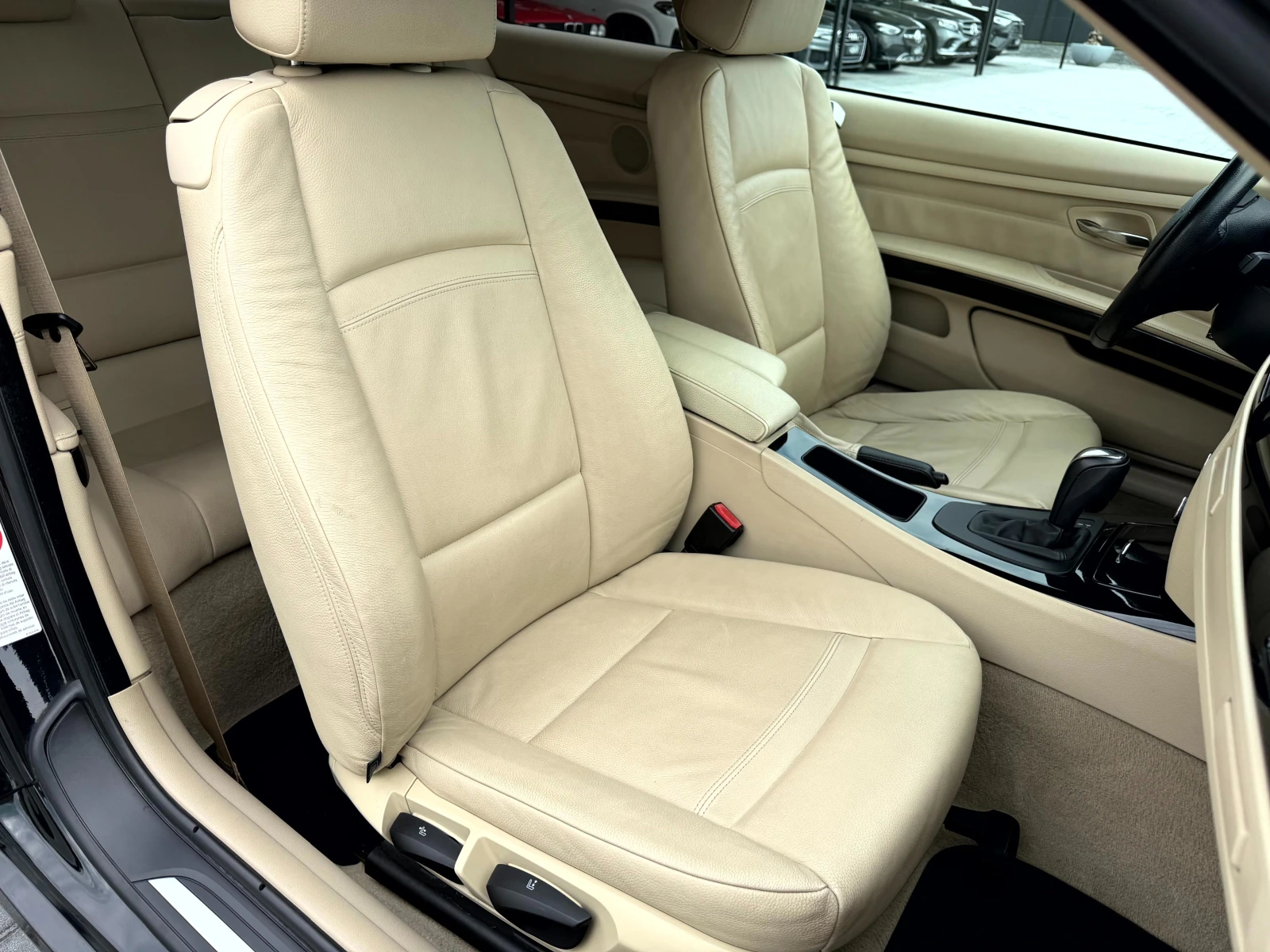 BMW 320 d 120 000km.!!! , снимка 13 - Автомобили и джипове - 54628662