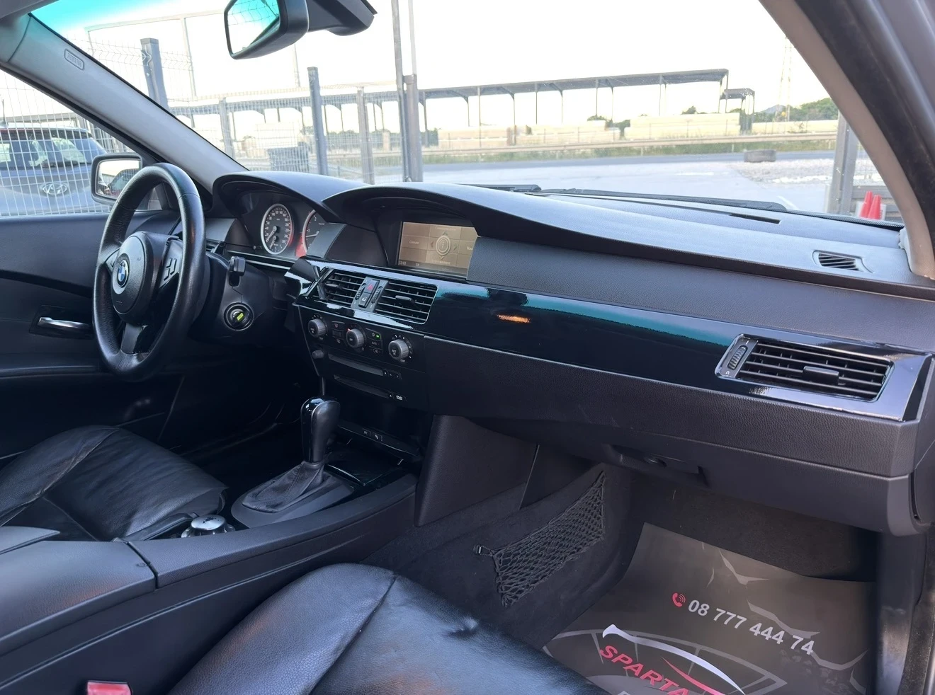 BMW 530 D* 2006г* АВТОМАТИК* КОЖА* Топ Състояние* 230.000К, снимка 11 - Автомобили и джипове - 54839980